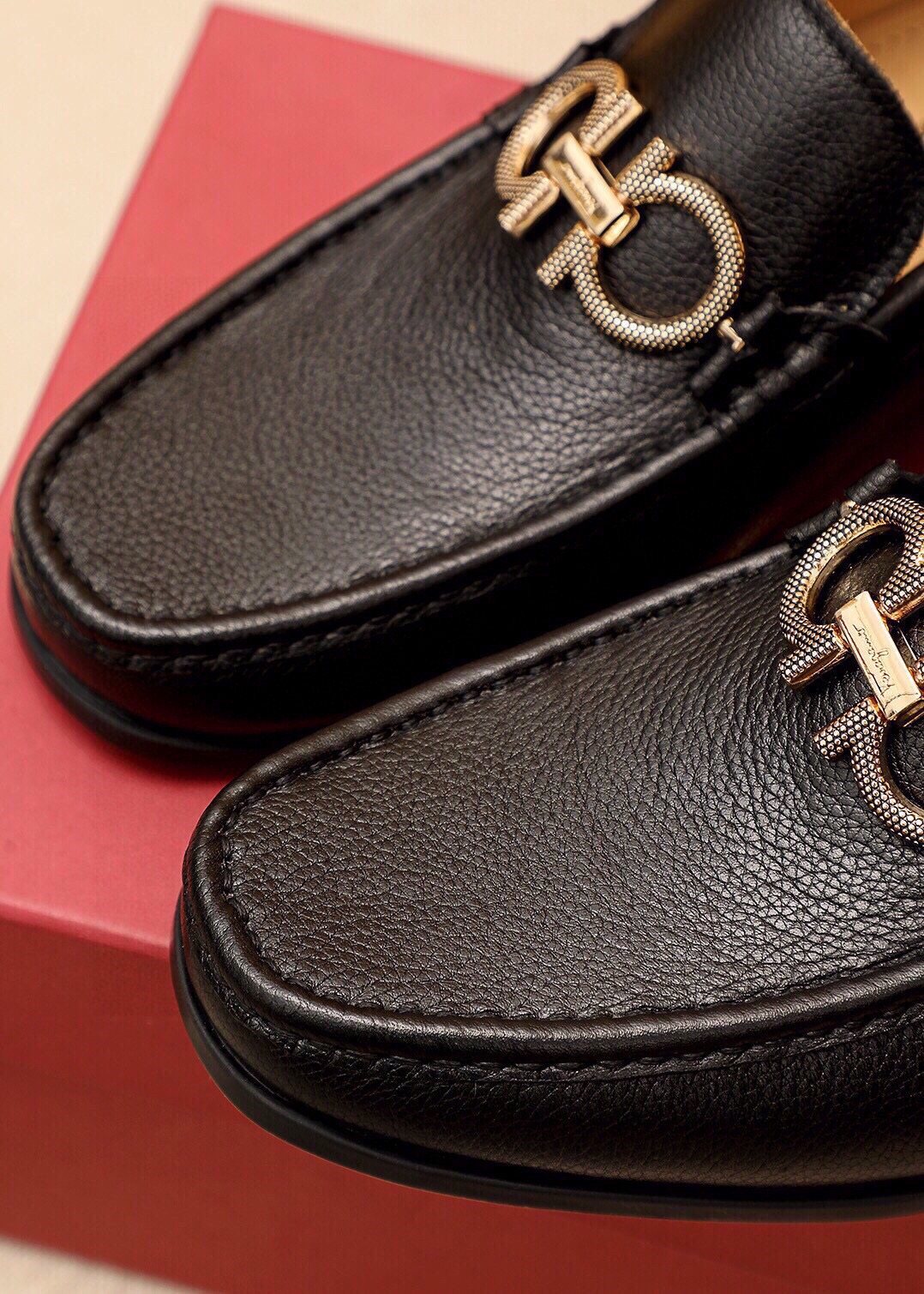 Ferragamo Black Textured Buckle Loafers