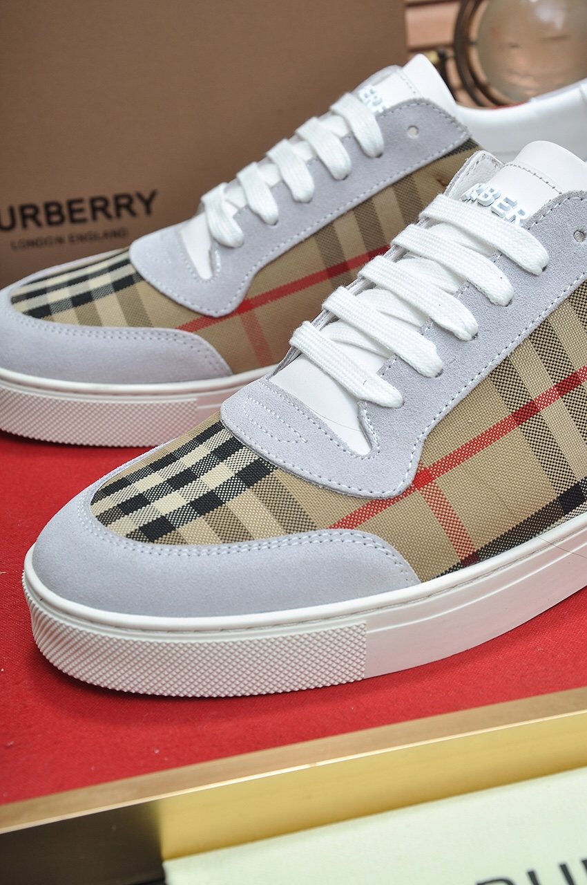 Burberry White and Beige Plaid Low-Top Sneakers